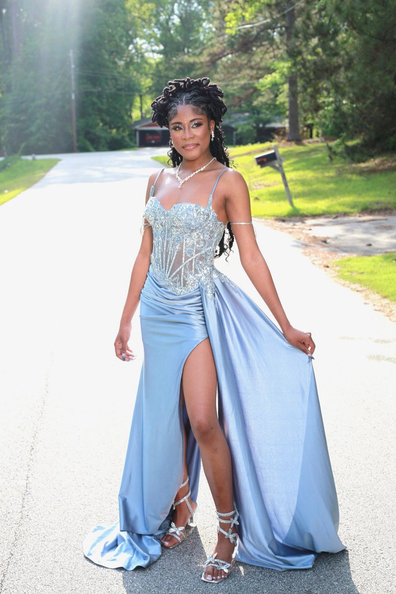 0newaysky's tweet photo. Prom25🩵 https://t.co/GZh58NK3me