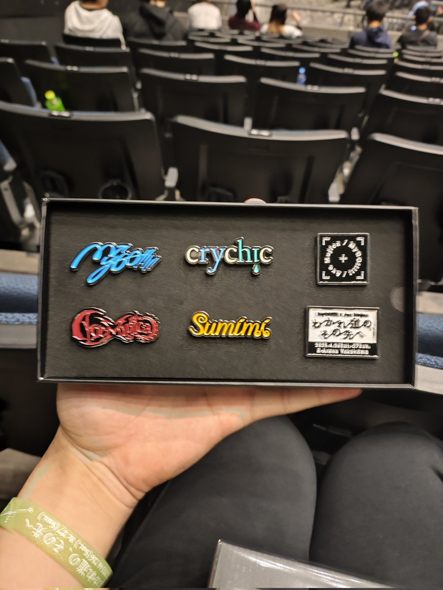 好多好多好多周边！至福~
#Mygo #AveMujica #Crychic