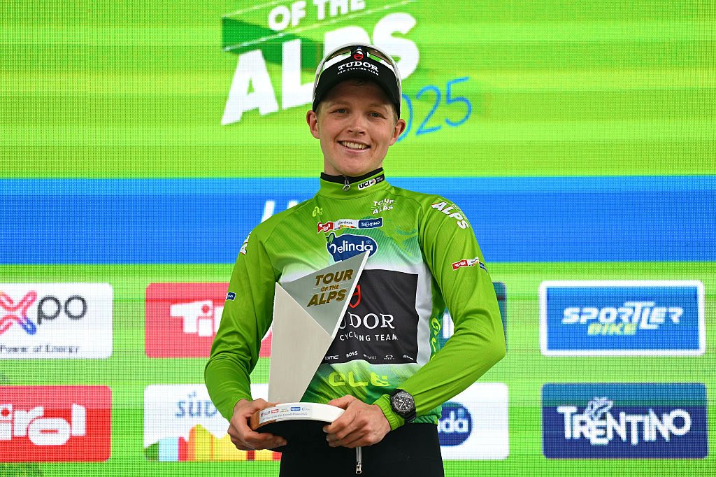 RealChronosNews's tweet photo. Tour of the Alps winner Michael Storer not afraid of peaking too early ahead of Giro d'Italia GC assault -  https://t.co/zotveN0X5m 

#News #Road https://t.co/sRVkkWIRmC