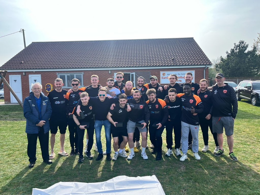 Earsham FC tweet media