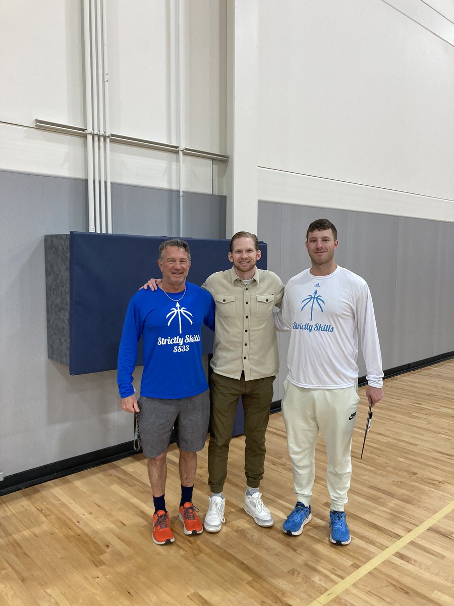 Always great seeing our guy <a href="/1060shooting/">Brad Redford</a> at 
<a href="/GBLHoopsCircuit/">Grassroots Basketball League (GBL)</a> 
One of the BEST shooters in Mich HS history <a href="/strictly_skills/">Strictly Skills</a>