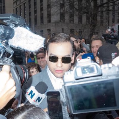 haydencehlich's tweet photo. #NewProfilePic just dropped in solidarity with George #PardonGeorge https://t.co/gb96WkXwK6
