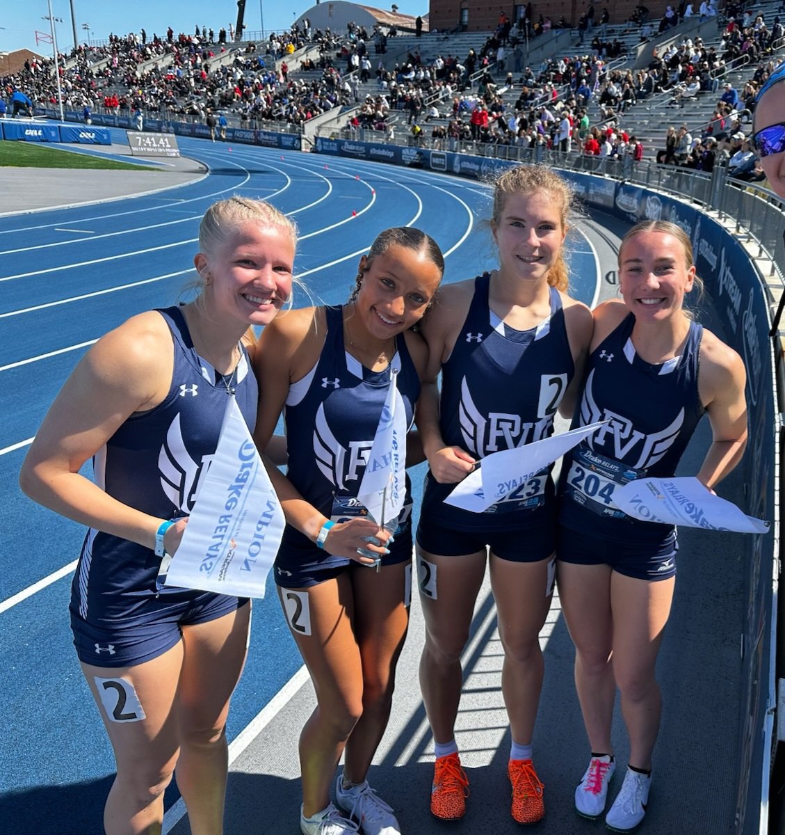 Spartans Kaylee Mowen, Arielle Johnson, Grace Boleyn &amp; Ani Wedemeyer ARE Drake Relay CHAMPIONS in the 4 X 800 - 2nd FASTEST of ALL time 🔥🔥🏳️‍🏳️‍
#SpartanNation