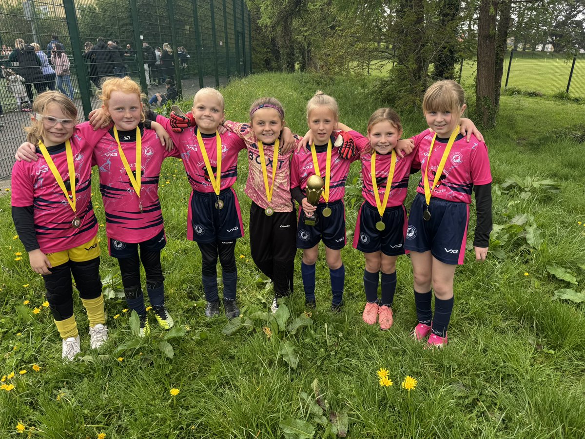 What a season it’s been! Our U8s have officially been crowned League Champions in the u8  mixed league, and we couldn’t be prouder of every single player. The girls showed incredible determination, teamwork and team spirit throughout. ⚽️