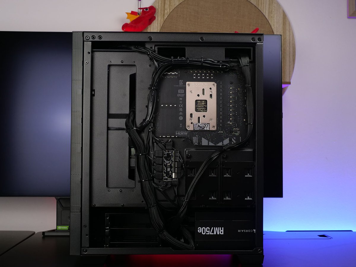 Pause_Hardware's tweet photo. Notre test du #PCSpecialist #Ryzen 5 9600X / RX 9070 arrive ! Un combo solide en jeu et des capacités sérieuses en création de contenu, boosté par la puissance GPU RDNA 4. Bilan complet très bientôt sur le site.
@PCSpecialist #gaming https://t.co/W8qz3GLHwY