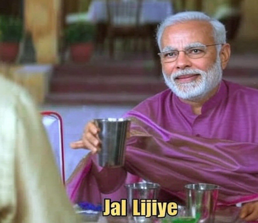 KaiseAanaHuaaa's tweet photo. *India unexpectedly releases water in the Jhelum River*
 
Modi ji to Pakistan People: https://t.co/9yTSt2Yyiu