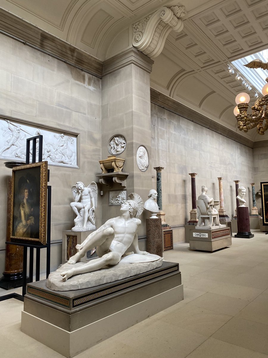 eyretartt's tweet photo. Chatsworth House, Derbyshire https://t.co/M2fLvVaIeA