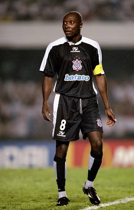 GuevaraSemAsma's tweet photo. Não teve jeito, tive que lançar a do homem
🇨🇴 #Rincon8 @Corinthians ⚫️⚫️⚪️ https://t.co/1JpRwdX9Uh