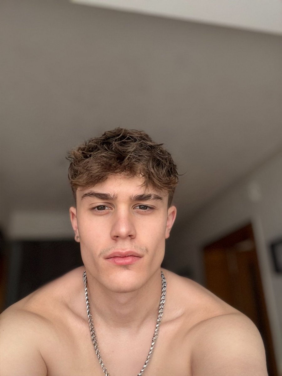 Twinkxjoshua's tweet photo. Chudai 😈

🔗 https://t.co/HxYeT7aVE5

#twink #gay #teen #findomsub https://t.co/7fKFuHztVy