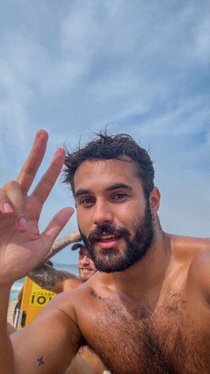 Cabelinho crescendo. Eu feliz.