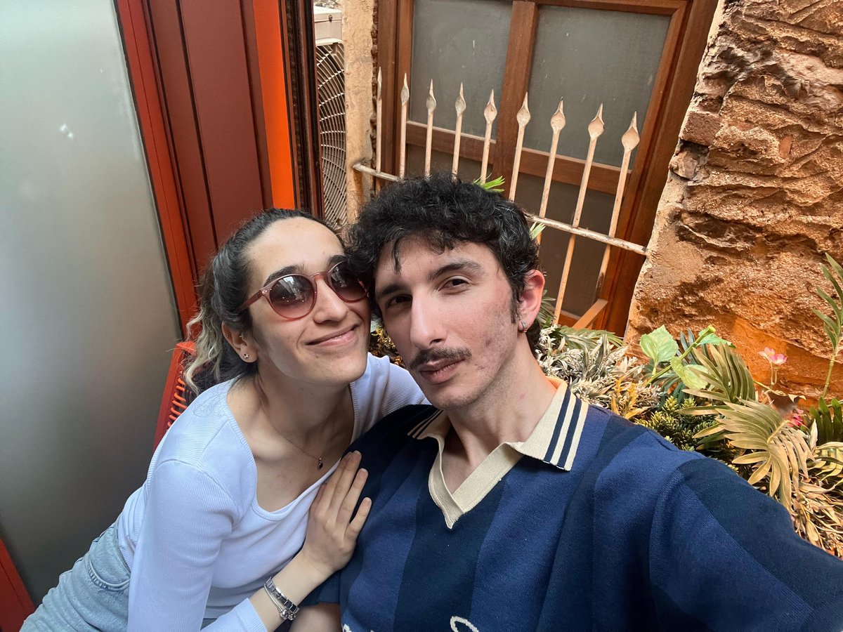 You’re my dream girl, you complete my world.