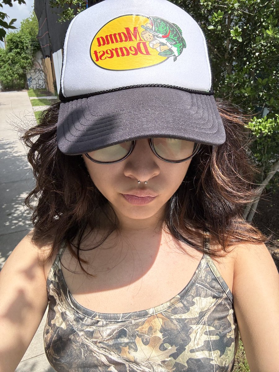 iluvmoth's tweet photo. #LesbainVisibilityWeek #LesbainVisibilityday 
LESBIANS!!! CAN YOU SEE ME???!!!!!! https://t.co/H6Ghim2oAZ
