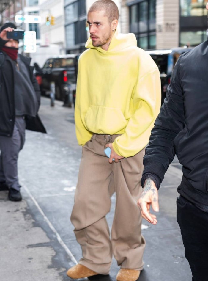 "Justin Bieber": 

Por el abrupto cambio físico que tuvo el cantante en los últimos años.