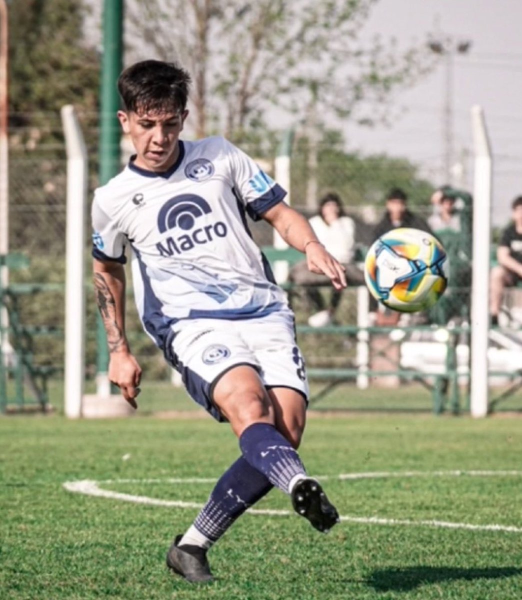 ☄️🏴󠁧󠁢󠁳󠁣󠁴󠁿 Julián Reyna marcó el único TANTO en la VICTORIA de la 4ta de Independiente Rivadavia contra Sarmiento

🧨 Lleva CINCO GOLES en la temporada