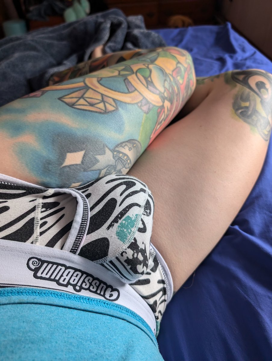 AWDoggoAD's tweet photo. Lazy Saturday morning https://t.co/hSKIfM4rqZ