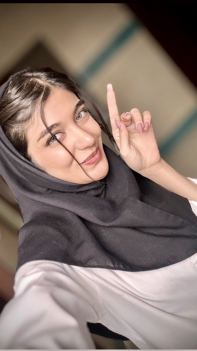 عزیزم  تو بیمارستان انقدر از من نپرس چی کجاست کی کجاست 
من خودم دانشجوام گم شدم😂🦋