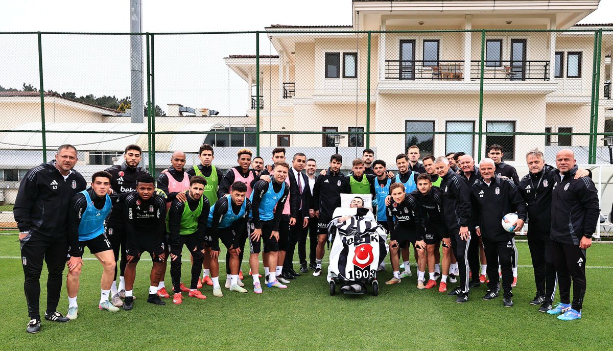 Zafer Altınışık’ın Beşiktaş Jimnastik Kulübüyle buluşma hayalinin gerçeğe dönüşmesine katkı sağlamaktan büyük mutluluk duydum. Zafer’in bu anlamlı anı yaşaması hepimiz için büyük bir sevinç kaynağı oldu. Onun azmi ve yaşam enerjisi, ilham verici bir örnek teşkil ediyor.

Başta