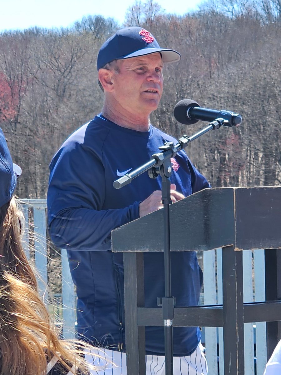 Johnniefootball (@johnniefootball) on Twitter photo Guest of honor Jerry Haugen speaks to the crowd on Jerry Haugen Day at Becker Park.
<a href="/SJU_Baseball/">SJU Baseball</a> Guest of honor Jerry Haugen speaks to the crowd on Jerry Haugen Day at Becker Park.
<a href="/SJU_Baseball/">SJU Baseball</a>