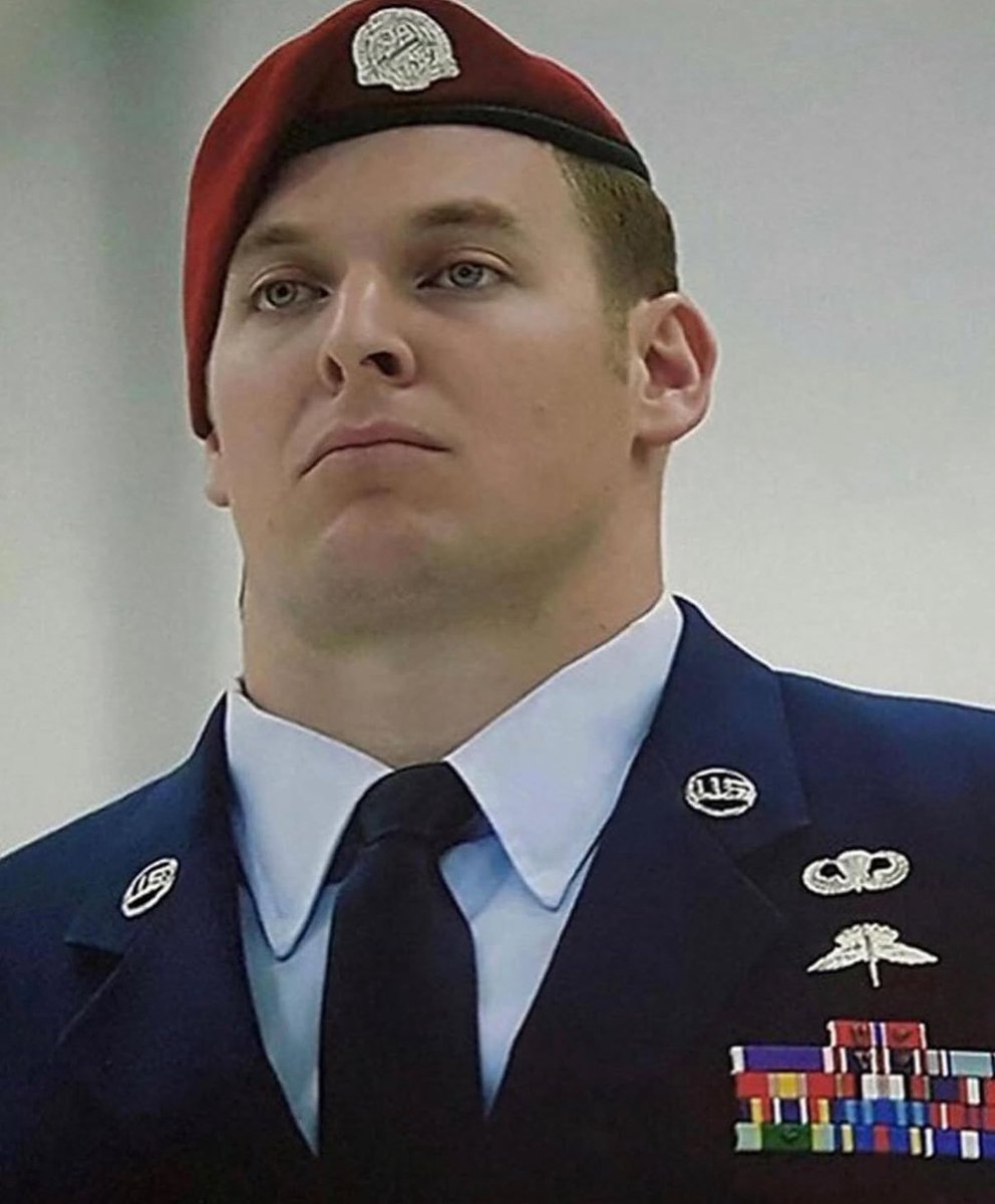 op_hawkeye's tweet photo. 4.26.2016 | Tech Sgt (Ret) Sean Harvell πΊπΈ
#OpHawkeyeRemembers #SeanHarvell #24STS #CCT #combatcontroller #FirstThere #SilverStars (2) #BronzeStars (3) #PurpleHeart
π https://t.co/abtdWCHZjX
π° https://t.co/6qyyIqdsuA
π° https://t.co/eiTqqHWAXo
π₯ https://t.co/kxrJTxM50t https://t.co/D6ITBlyeSt