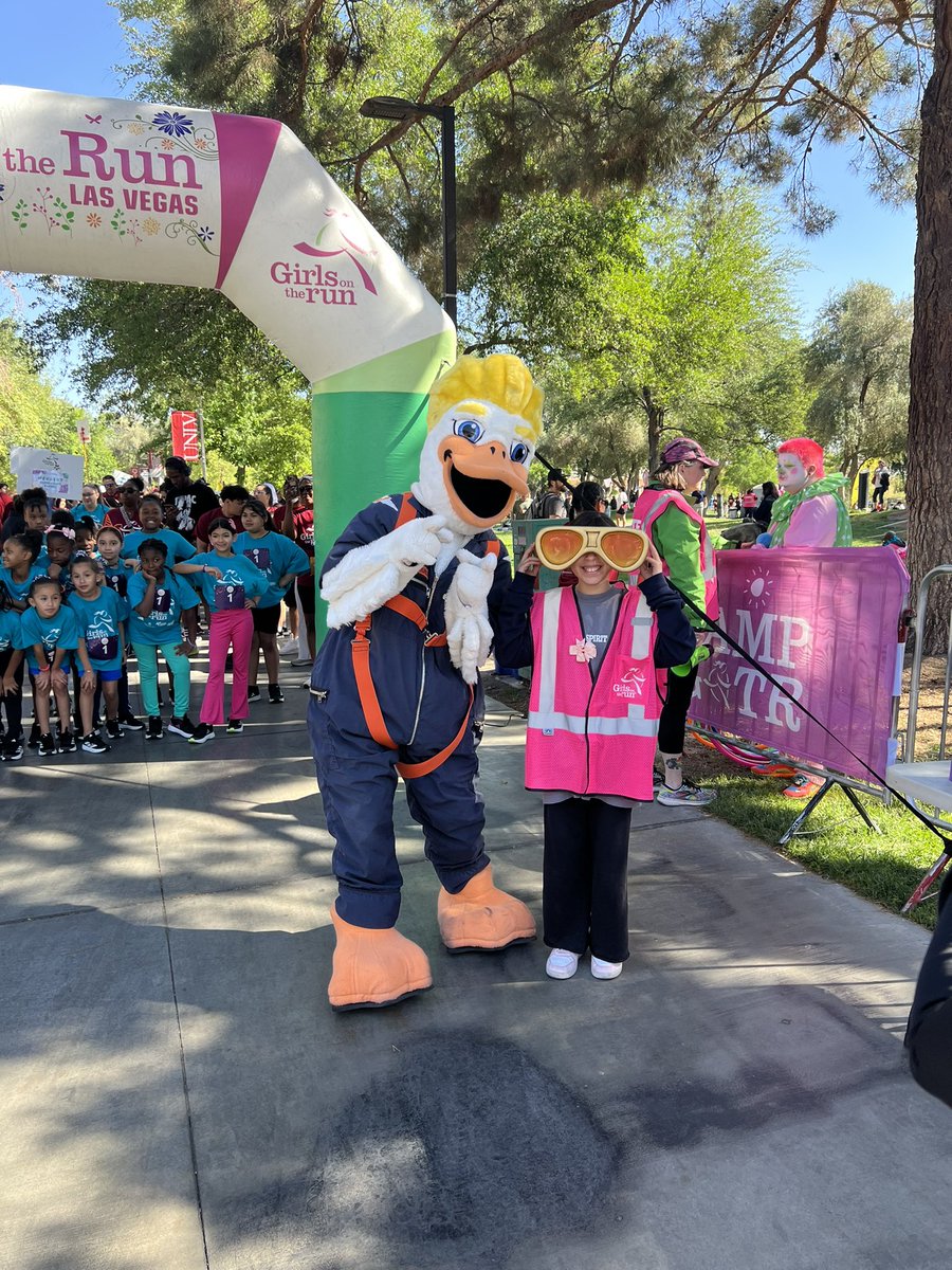 Spruce the Goose tweet media