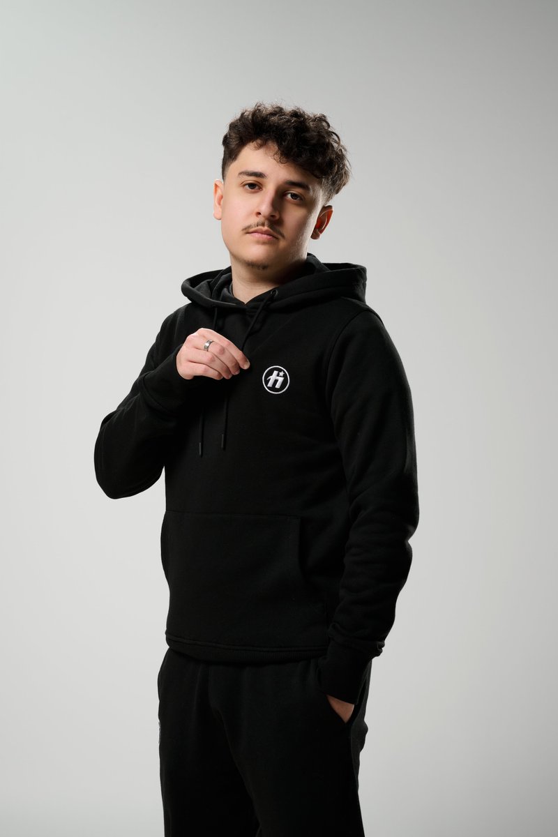 HvKGGs's tweet photo. Simple, Basics et efficace 🤩

Notre collection Basics sort officiellement en deux coloris : noir &amp; beige.

👕 100% Coton
🌍 Fabriqué en Europe

Disponible dès maintenant sur la boutique ! 
https://t.co/X5nON13ULe https://t.co/rc43qt4KZQ