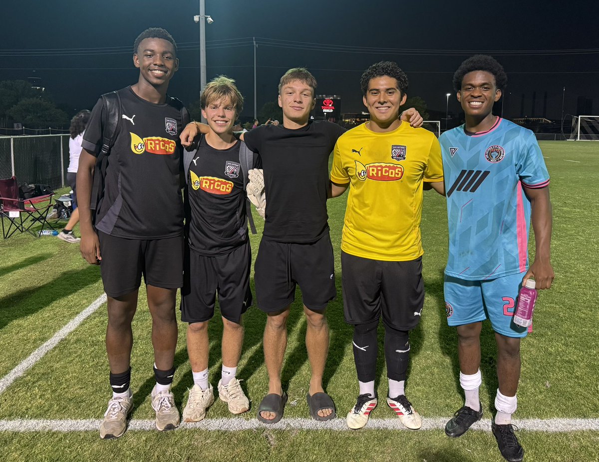 SA High School & Club Soccer (@6a_28) on Twitter photo <a href="/RRboysoccer/">Reagan Boys Soccer</a> boys representing for <a href="/SAFCProAcademy/">SAFC Pro Academy presented by Ricos</a> & <a href="/210FC_SA/">San Antonio 210 Futbol Club</a> at the <a href="/UPSLsoccer/">UPSL</a> game last night.
Love seeing all the local players around the city playing UPSL & USL2. <a href="/RRboysoccer/">Reagan Boys Soccer</a> boys representing for <a href="/SAFCProAcademy/">SAFC Pro Academy presented by Ricos</a> & <a href="/210FC_SA/">San Antonio 210 Futbol Club</a> at the <a href="/UPSLsoccer/">UPSL</a> game last night.
Love seeing all the local players around the city playing UPSL & USL2.