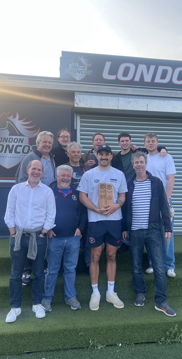 End of a great season <a href="/rosslynpark/">Rosslyn Park</a> Congratulations to Josh, player of the season as sponsored by <a href="/RPWestTerrace/">thewesternterrace</a> gutted you’re off but it’s been a pleasure. All the best for the future