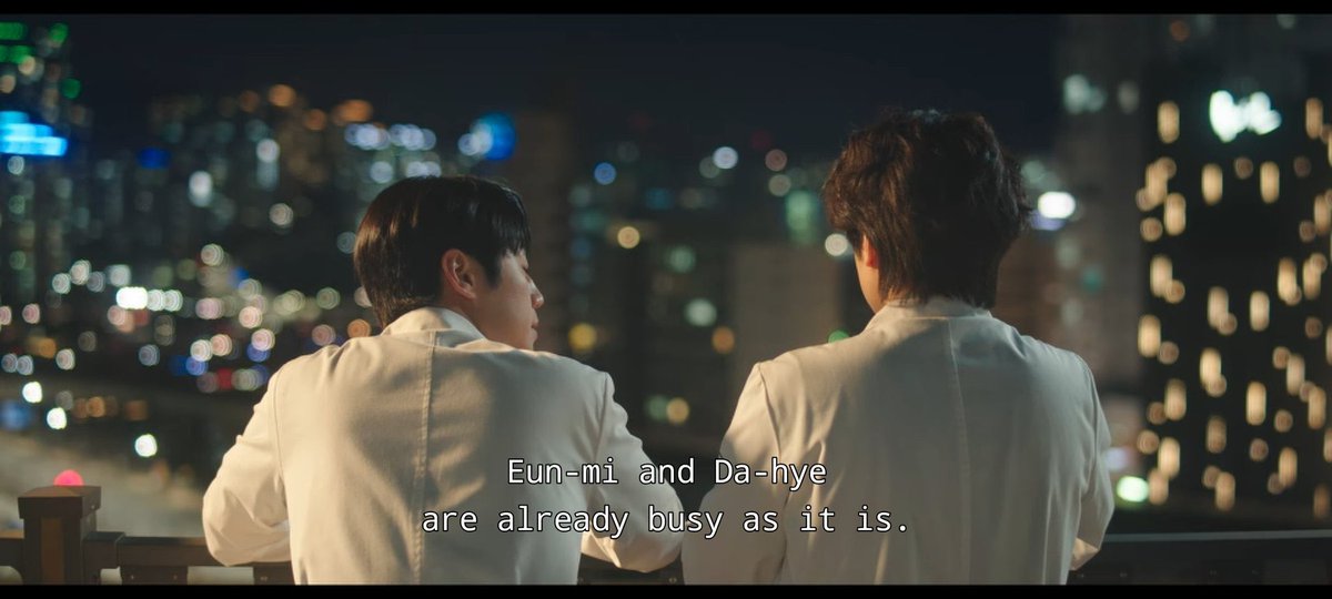 Gu Dowon has my big respect. I mean the way he's kind, warm, but firm &amp; teaches his juniors about the work ethics and relationships in it without humiliating them, making sure they got his back yet still need to fulfill his responsibility
#ResidentPlaybook #ResidentPlaybookEp5