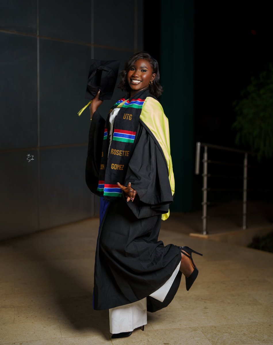 RosetteGomez3's tweet photo. they said “make your mark”, I said make it CUM LAUDE!😮‍💨.
Legum Baccalaureus (LLB) in the bag.⚖️🎓 https://t.co/psNnOwQbAy
