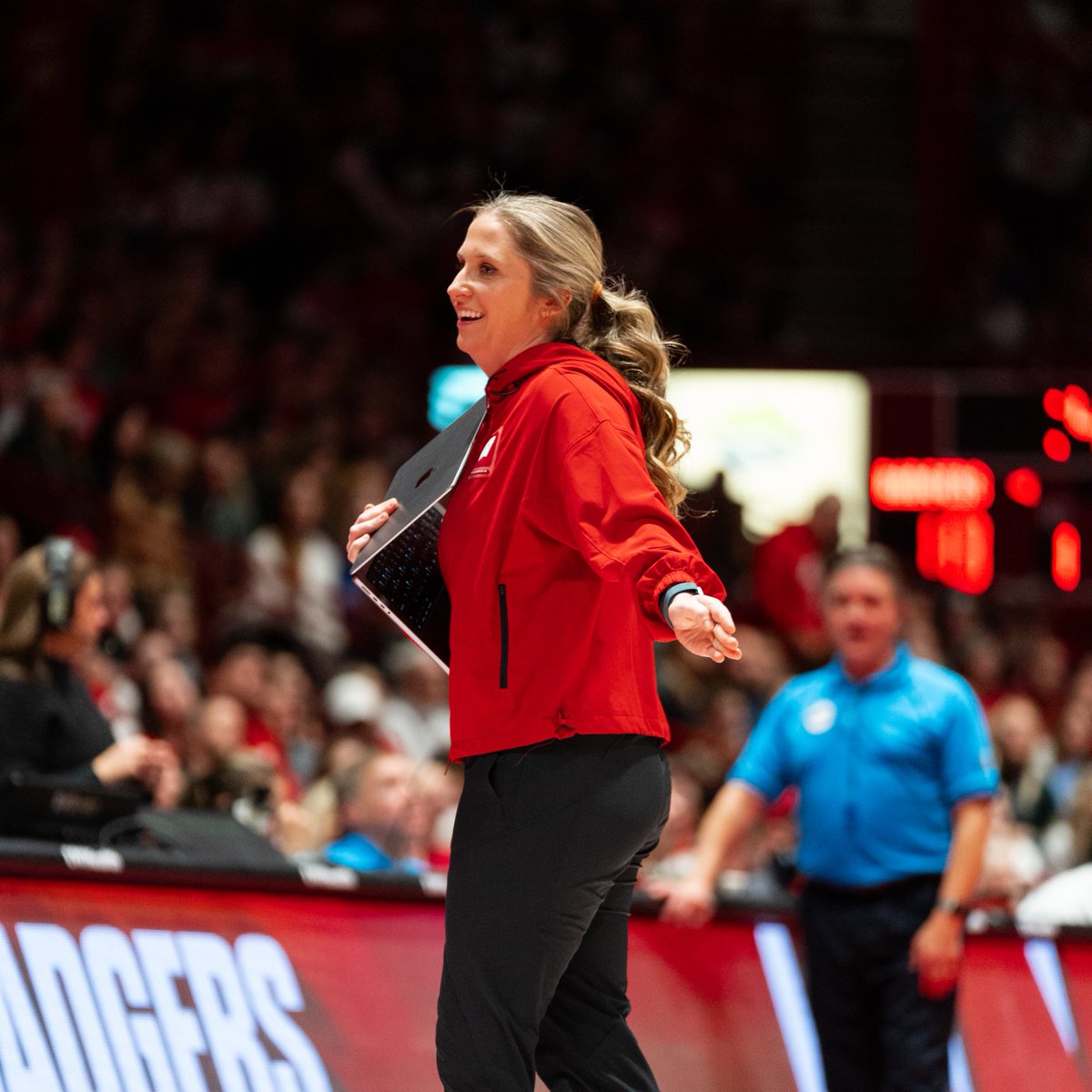 Wisconsin Volleyball (@badgervb) on Twitter photo Our very own <a href="/annemariehickey/">Annemarie Hickey</a> was on Master Coaches Weekly Buzz last week!
Check out the episode ⬇️
📺: vimeo.com/1077675286 Our very own <a href="/annemariehickey/">Annemarie Hickey</a> was on Master Coaches Weekly Buzz last week!
Check out the episode ⬇️
📺: vimeo.com/1077675286