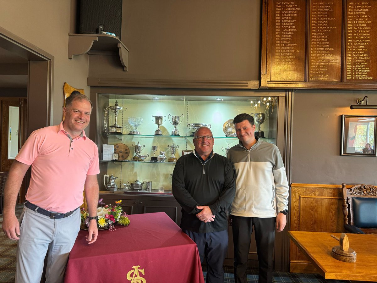 Congratulations to Darren Hall and Bradley Musker who both had hole in ones on the 10th hole today ⛳️