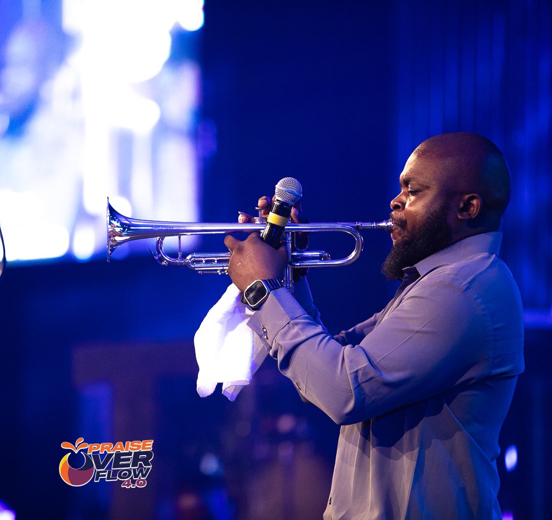Praise_Overflow's tweet image. The trumpet has always carried a deep sound of victory in Scripture; from Jericho’s walls falling to the calls of heaven itself.
Today, through Uwana Etuk’s trumpet, God released a prophetic sound over Praise Overflow 4.0.
Every blast carried freedom and joy…..