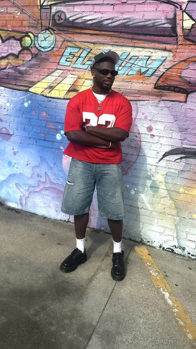 FamousJaymous's tweet photo. mister misfit but I ain’t missed a fit in months https://t.co/ZYHQfp4IDi