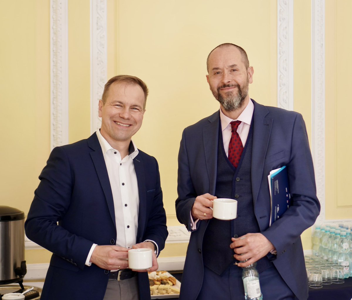 IFFSS2019's tweet photo. 💡👷♂️🤦♂️🤴👨💻👨🏫👨🎓Męskie sprawy!
Szerokie spektrum tematów i dobre dyskusje na II Kongres Mężczyzn @schmorgpl - wiele ważnych pytań, ciekawe grono ekspertów! Oraz delegacja reporterska @BycMezczyzna 🎥🎤🎙️😊💪 i znajomi z #TatoNet https://t.co/sDIWFSUpsa