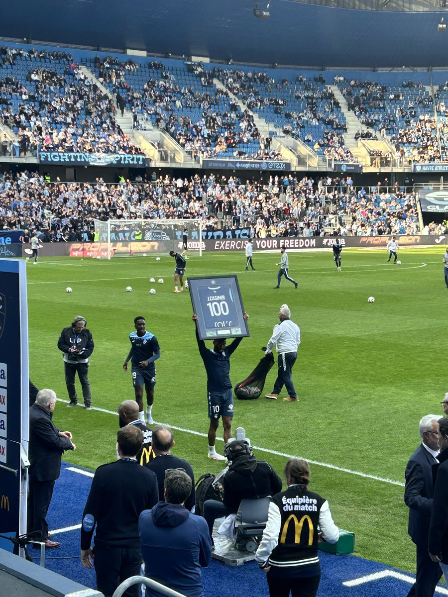 JejayLH's tweet image. Josue Casimir ✨
1️⃣0️⃣0️⃣e au parc la semaine dernière 
1️⃣0️⃣1️⃣ ce soir au stade Océane 
#HACASM