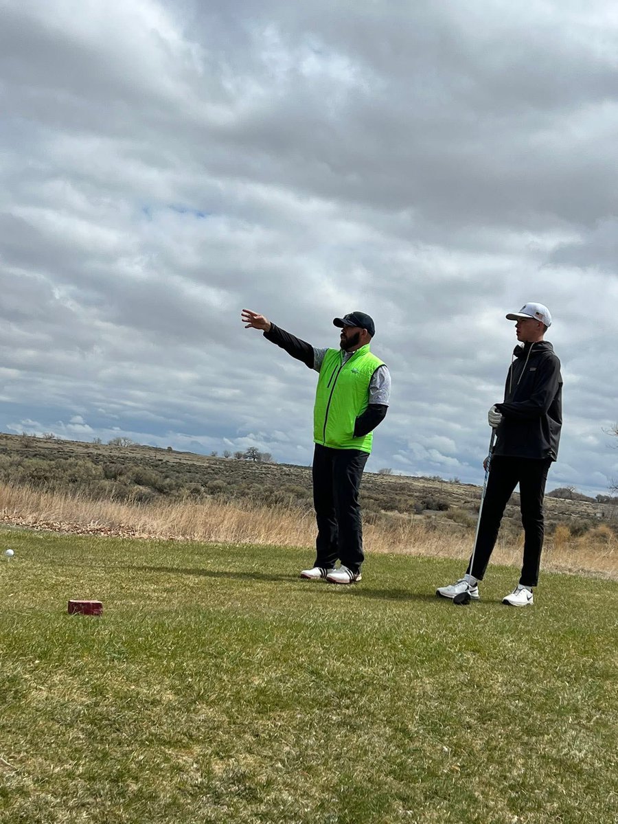 LVHS Golf team tweet media