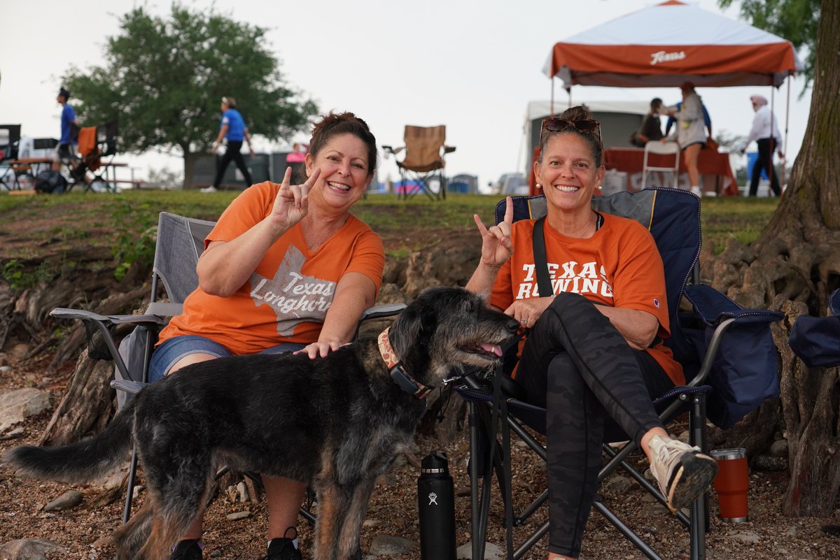 Thank you for coming out to support, Longhorn Nation! 🧡🤘

#HookEm