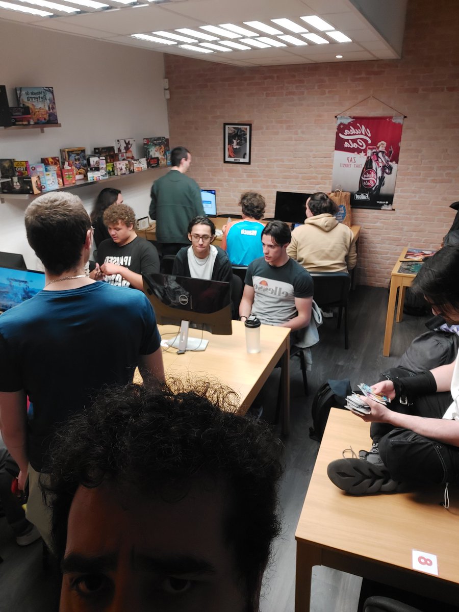 BjMultiverse's tweet photo. La scène de BJ quelle dinguerie, ça grandit si vite, merci à Gluto d'être passé dire bonjour au Lyonnais, Berjalliens, grenoblois présent merci à tous 🔥🔥🔥 https://t.co/A6NhUNyHTa