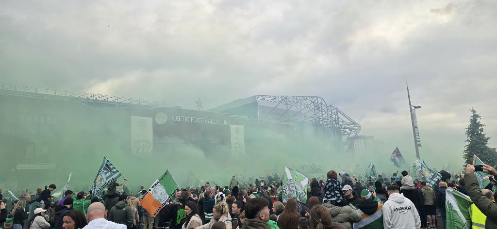 spfox67's tweet photo. Champions #55 
🏆🍀🇮🇪💚 https://t.co/vBigukxn5Z