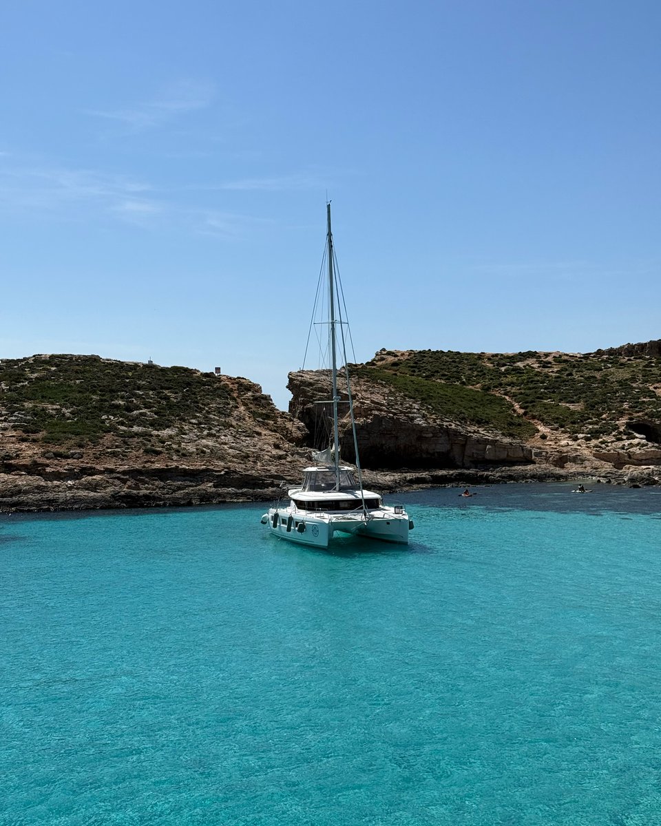 Enjoy the joy of Saturday – Let’s go to the seaside, to the mountains, to distant places to find our wonderful Saturday! 🌊