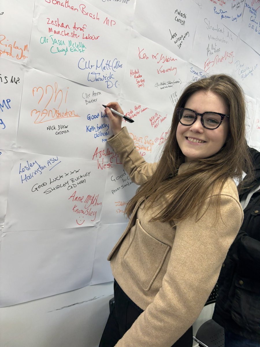 annaebaxter's tweet image. Smashing day on the doors in Runcorn for our brilliant candidate Karen Shore! 

Karen has a plan for Runcorn and Helsby and would work with our @UKLabour government to deliver real change!🌹