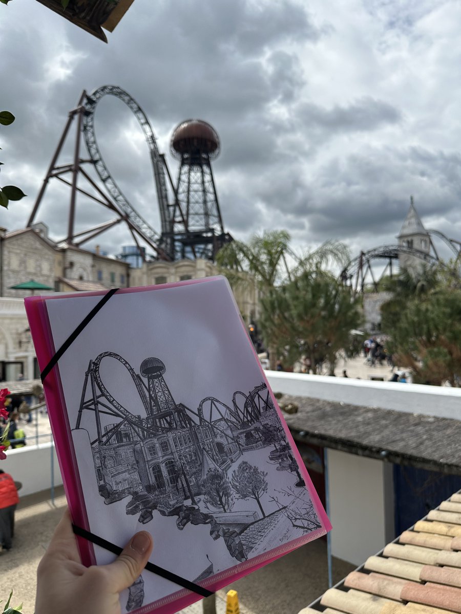 Joyeux anniversaire Voltron, déjà un an, ça file vite. 

#EuropaPark #Voltron #draw