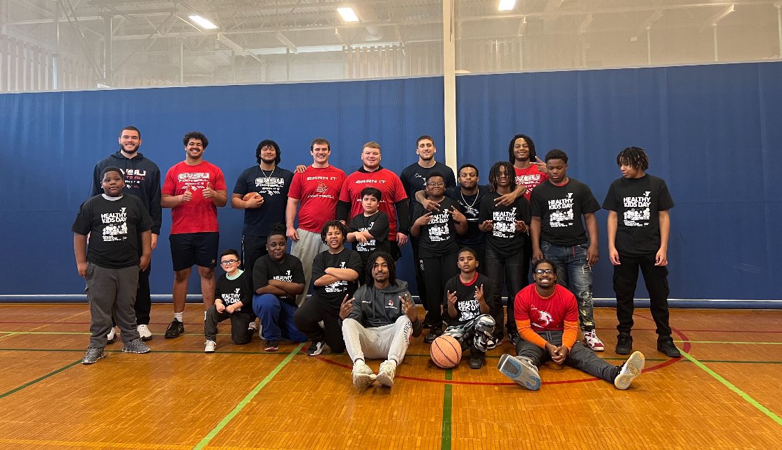 Great Day in the Community at the Healthy Kids Day at the Saginaw YMCA!  We have some great young men and servant leaders!!  Earn It 🎯❤️💙