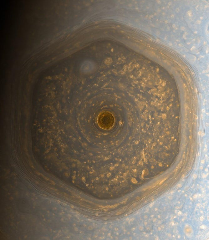 forallcurious's tweet photo. Saturn's Hexagon https://t.co/AORFI5Zfbi