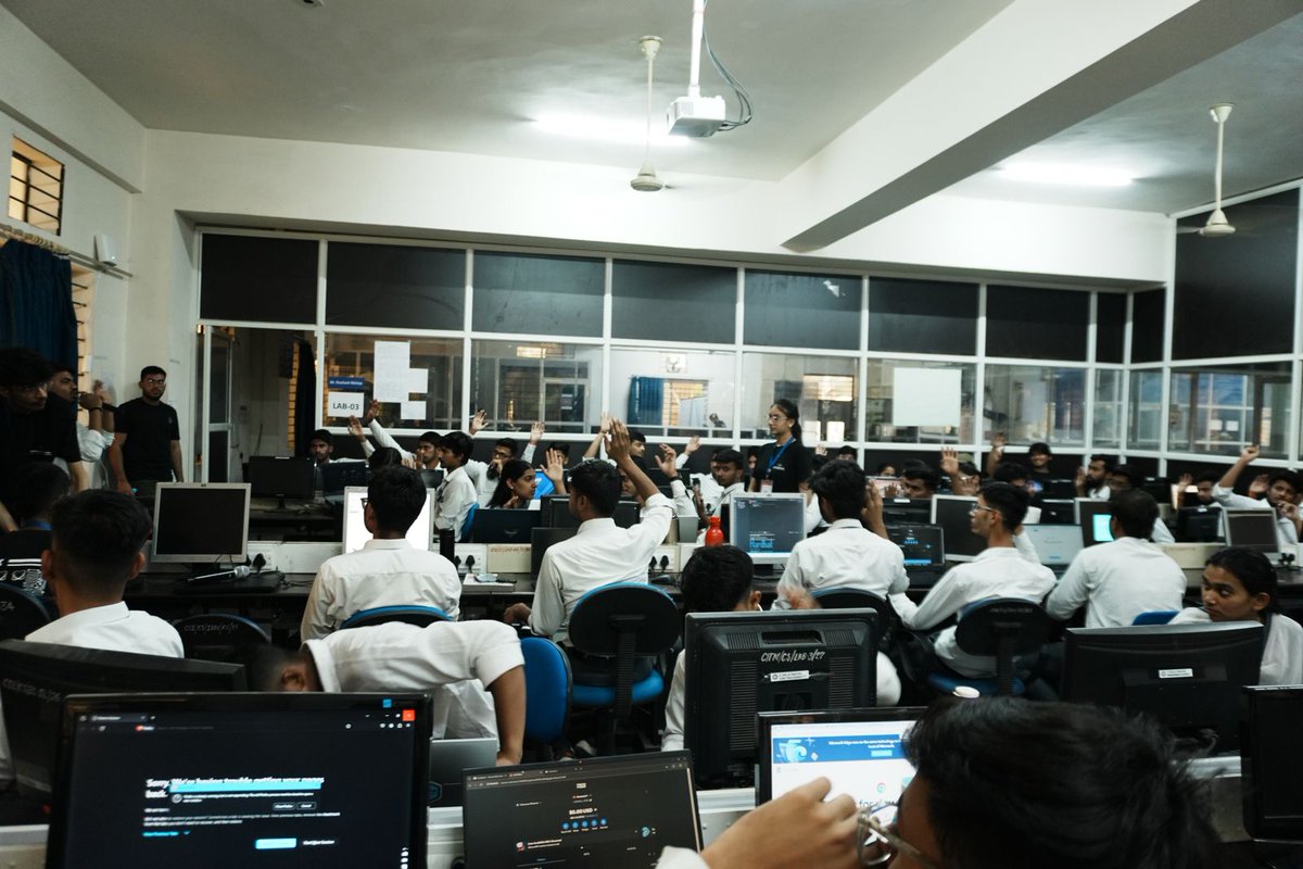 Central_DAO's tweet image. Absolutely electric workshop on @Coredao_Org
Deep-dived into how CORE leveled up DeFi on Bitcoin and deployed live smart contracts on the CORE chain.
Energy was Amazing & Builders went crazyyy!