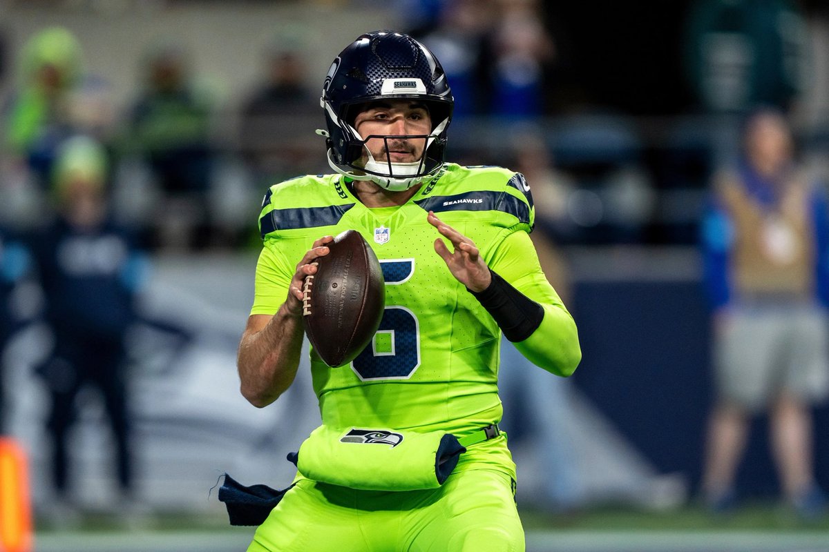 SeattleONTap's tweet image. 🚨 Seahawks are trading QB Sam Howell to the Vikings.
SEA and MIN swaps picks 142 and 172 as well.
