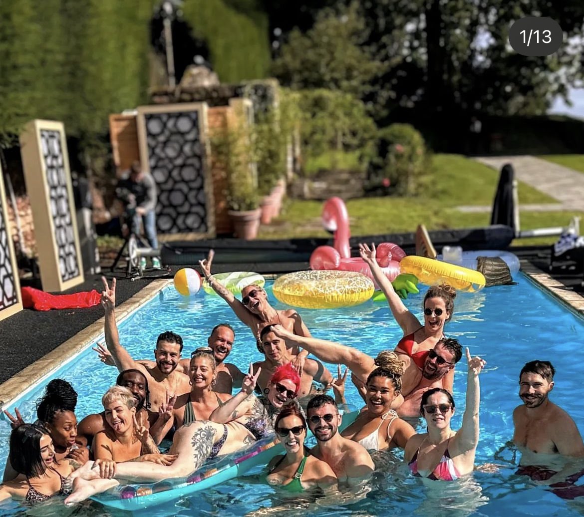 We’re so excited to announce that we’re RESIDENTS on Series 3 of #openhousethegreatsexexperiment. First episode is 9th May at 10pm on <a href="/Channel4/">Channel 4</a> 😋