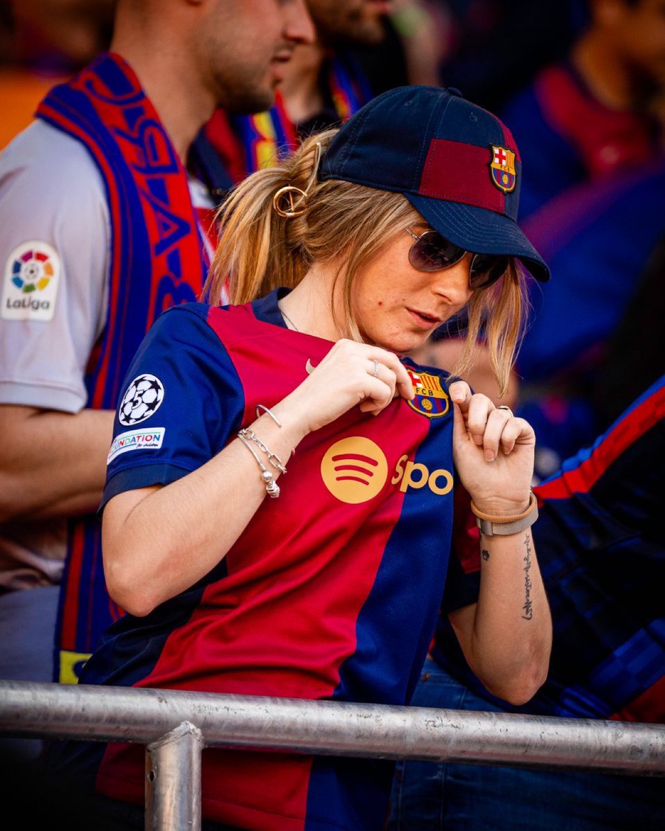 For the badge. 💙❤️