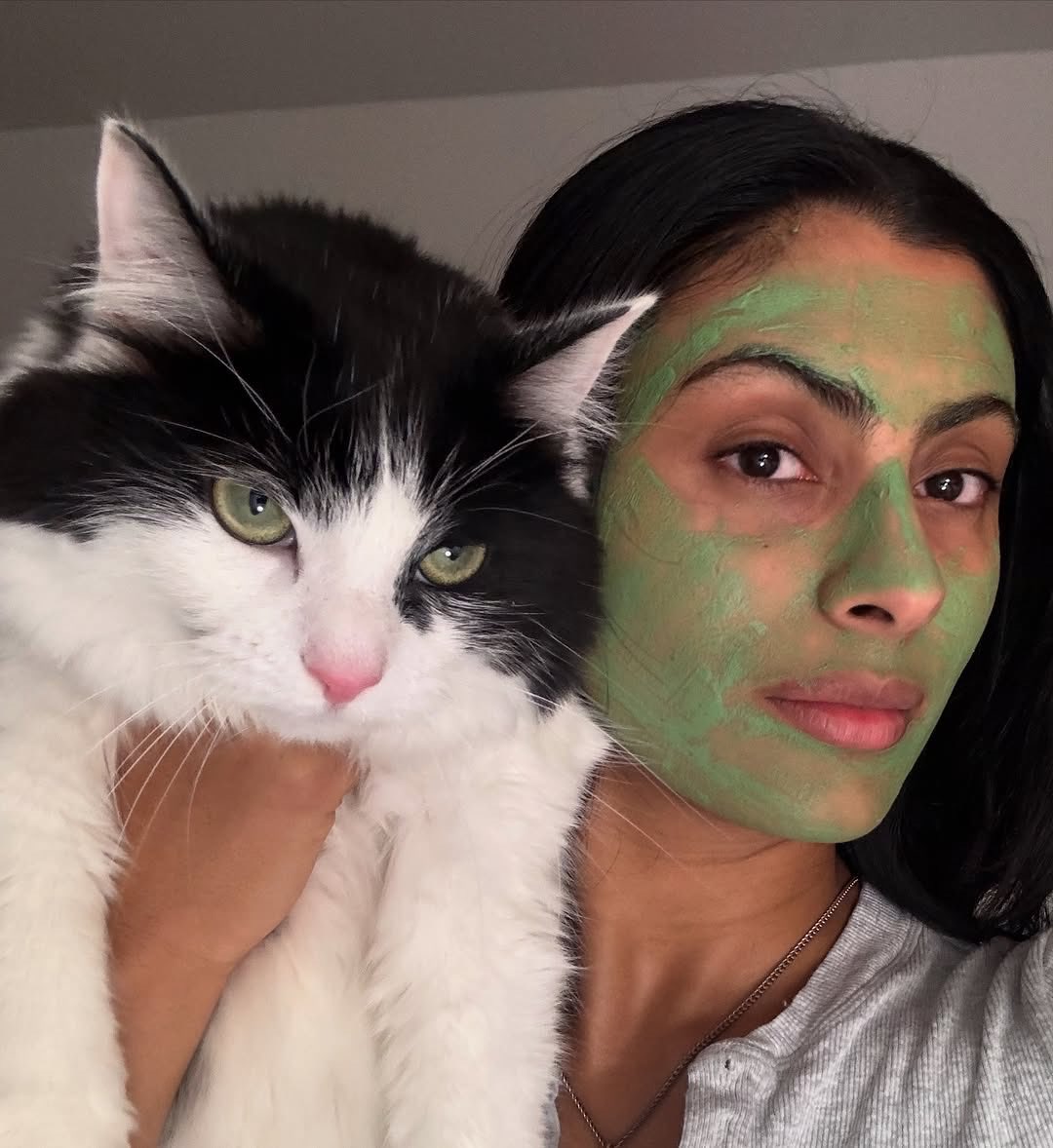 topicals's tweet photo. On Saturdays, we wear… green?
The Clearly Clarifying + Calming Mask reduces breakouts in 24 hours, all whilst improving the skin barrier. Use 2-3 times a week to see results.
Only on https://t.co/GCY2KszElS + @sephora #FaceCardClears https://t.co/sk0gRuF8hX