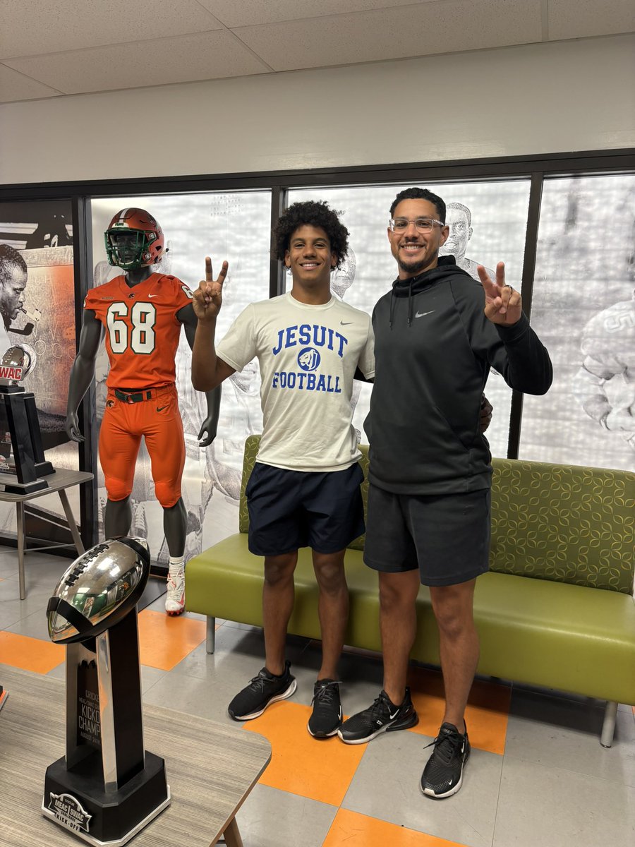 Kaleb Smith (@kaleb_smith26) on Twitter photo After a great conversation with <a href="/coachvjefferies/">Vincent Jefferies Jr</a> I am beyond blessed to receive an offer from <a href="/FAMU_FB/">Florida A&M Football 🏈</a>!! Thank you to all the staff that treated me like family <a href="/CoachColzie/">James Colzie III</a> <a href="/HenryBurris/">Henry Burris</a> <a href="/BriCobbs/">Brian Cobbs</a> After a great conversation with <a href="/coachvjefferies/">Vincent Jefferies Jr</a> I am beyond blessed to receive an offer from <a href="/FAMU_FB/">Florida A&M Football 🏈</a>!! Thank you to all the staff that treated me like family <a href="/CoachColzie/">James Colzie III</a> <a href="/HenryBurris/">Henry Burris</a> <a href="/BriCobbs/">Brian Cobbs</a>